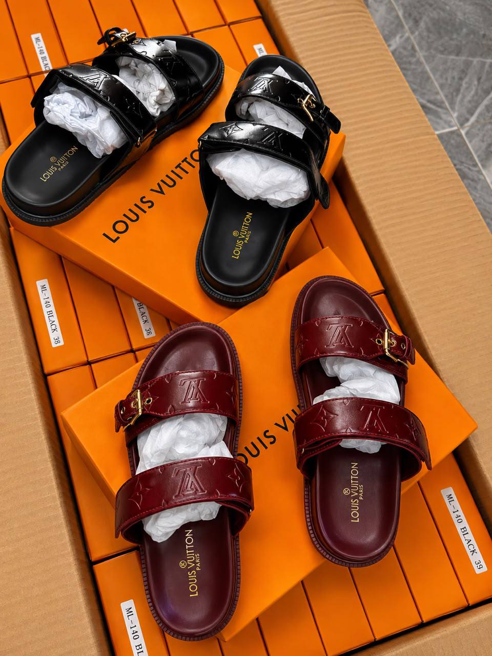 LOUIS VUITTON SLIPPERS FULLY BOXED