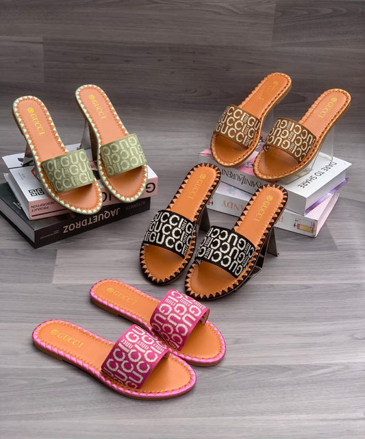 GUCCI SLIPPERS