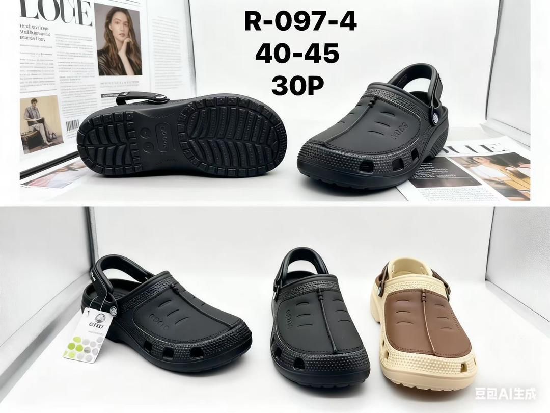 CROCS SLIPPERS 2