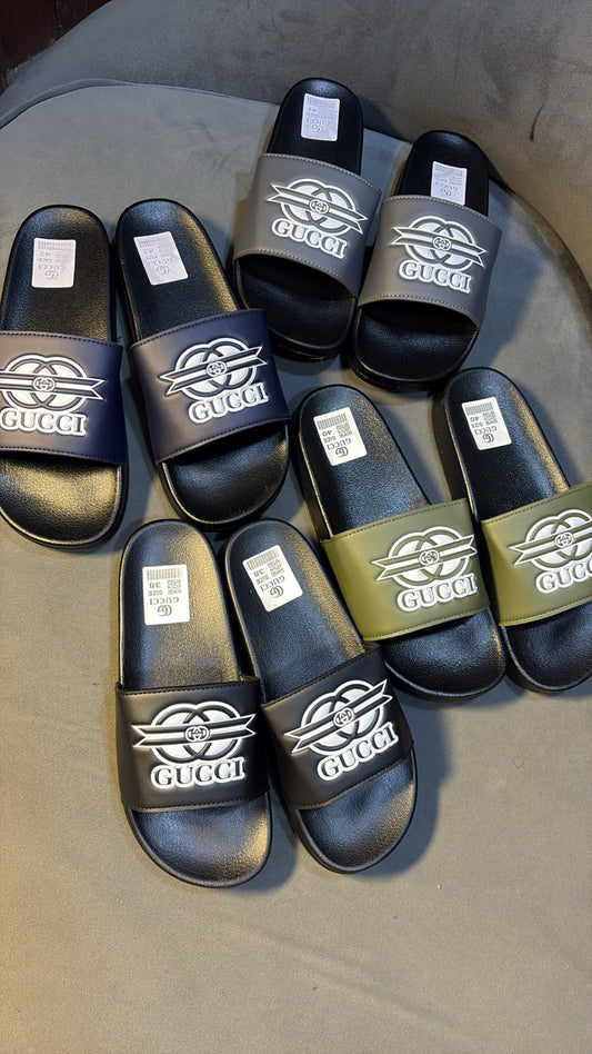 GUCCI  SLIPPERS 2