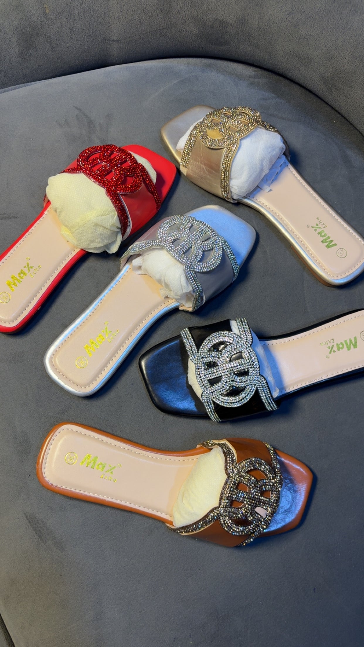 MAX EXTRA SLIPPERS
