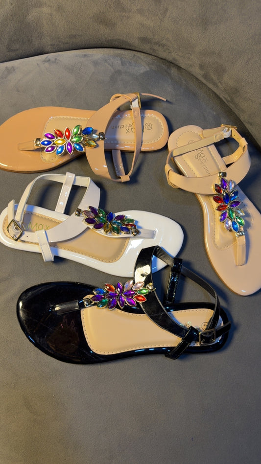 MAX SELECTION SANDALS