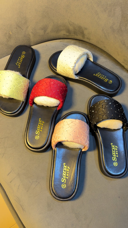 SARA LUCKY SLIPPERS