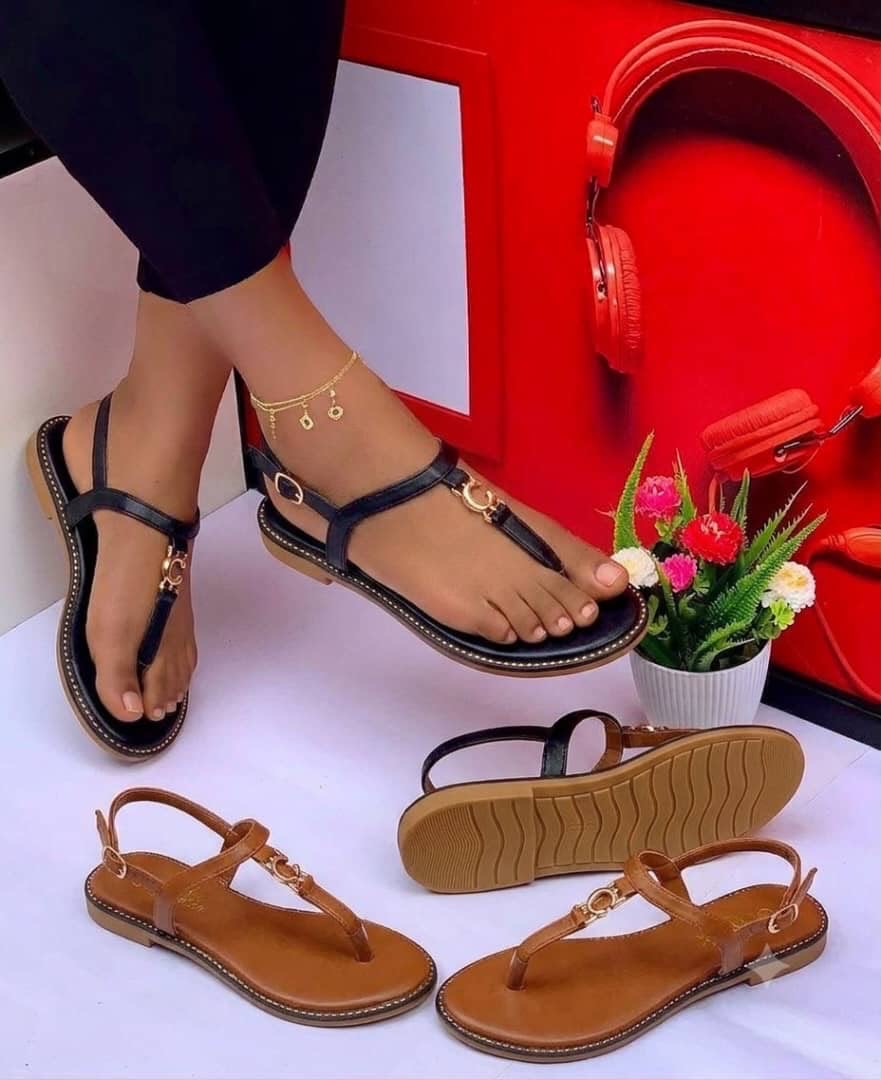 MAX SELECTION SANDAL
