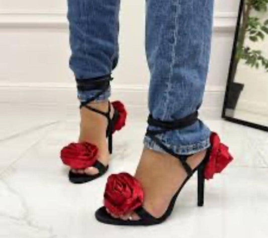 LUXURY EGO FLOWER HEEL