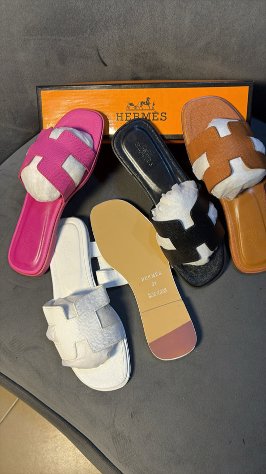 HERMES  BOXED SLIPPERS