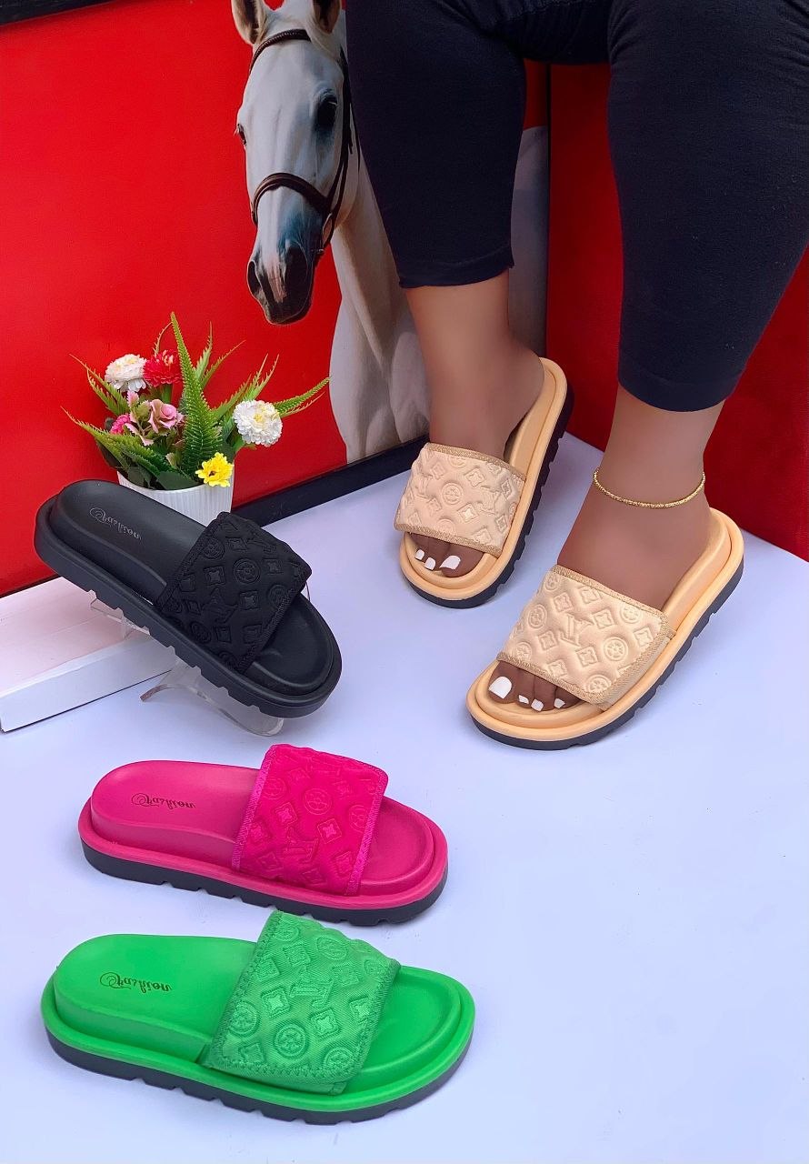 FASHION LOUIS VUITTON SLIPPERS