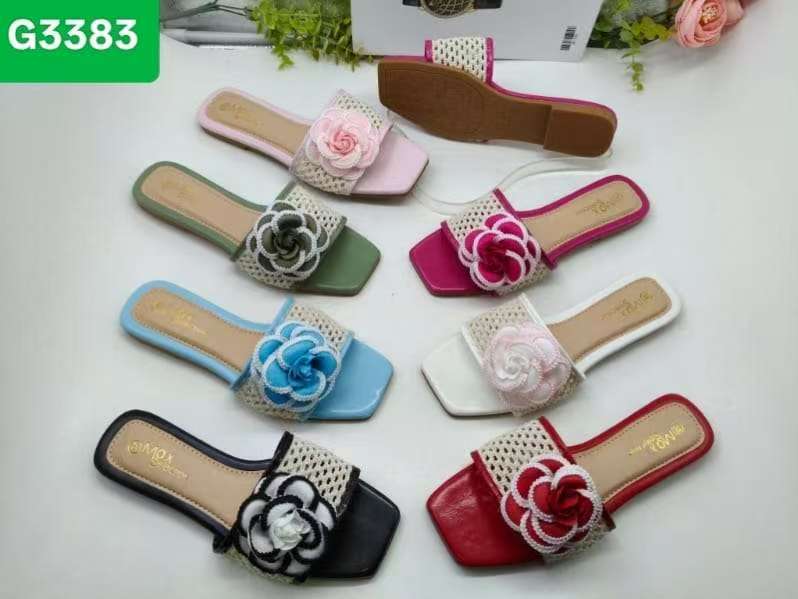 MAX SELECTION SLIPPERS